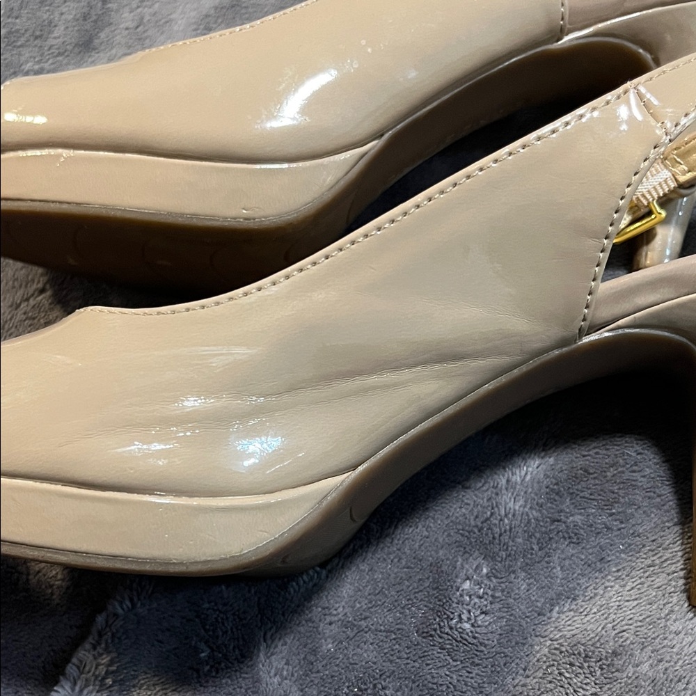 Bandolino Nude Patent Peep Toe Slingback Heels - Picture 9 of 9